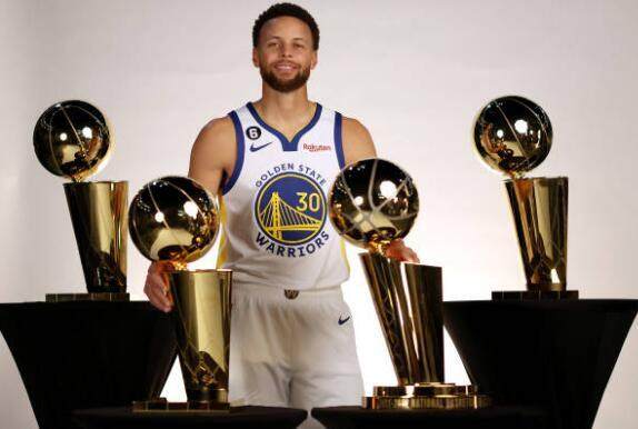 完美对战平台-进取心如科比詹皇！34岁库里仍渴望变强