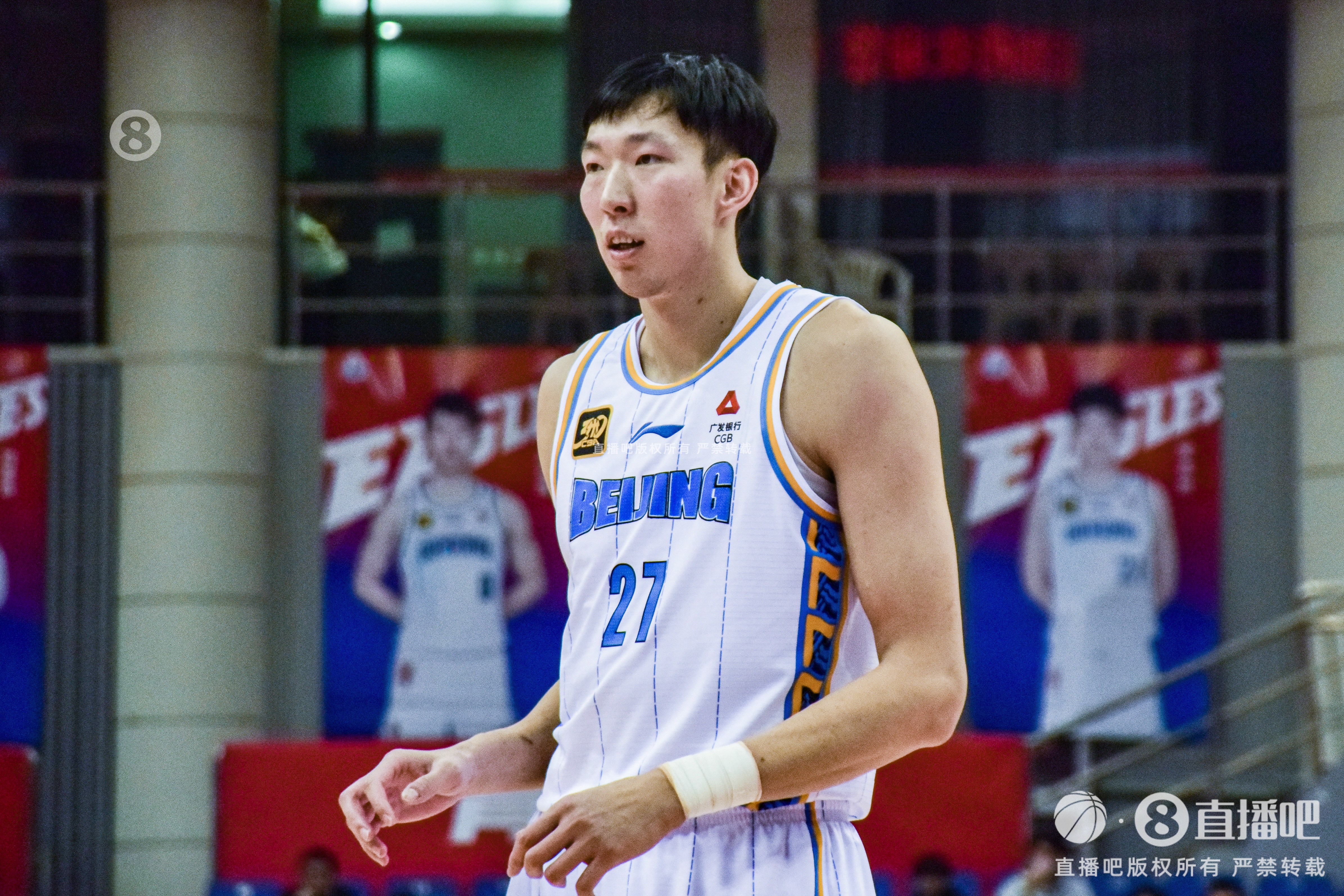 完美对战平台-游刃有余！周琦18分钟4中4拿到11分7板2断 正负值+20